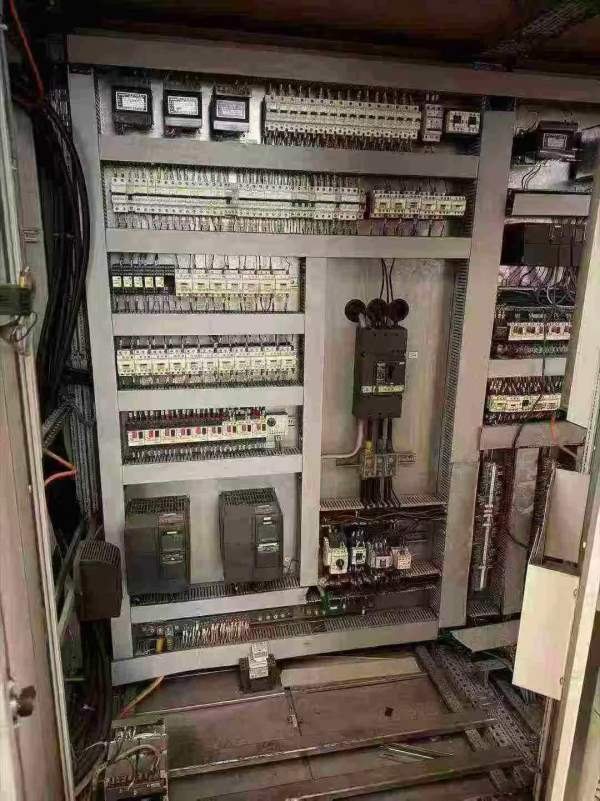 济南二机床集团有限公司（JIER）生产的 J39C-800C/1 .