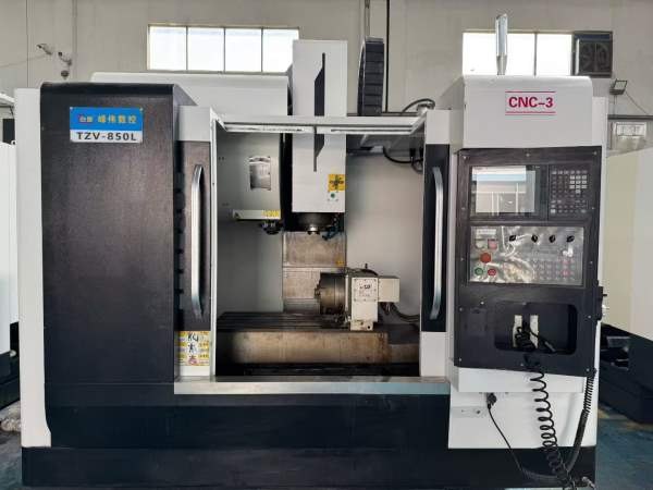 同款2台，峰伟850加工中心，三菱M80系统，三轴线轨，B.