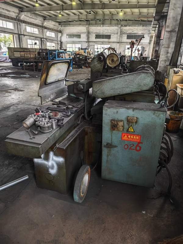 正宗上海机床厂M1432B1000mm万能外圆磨，价格不高