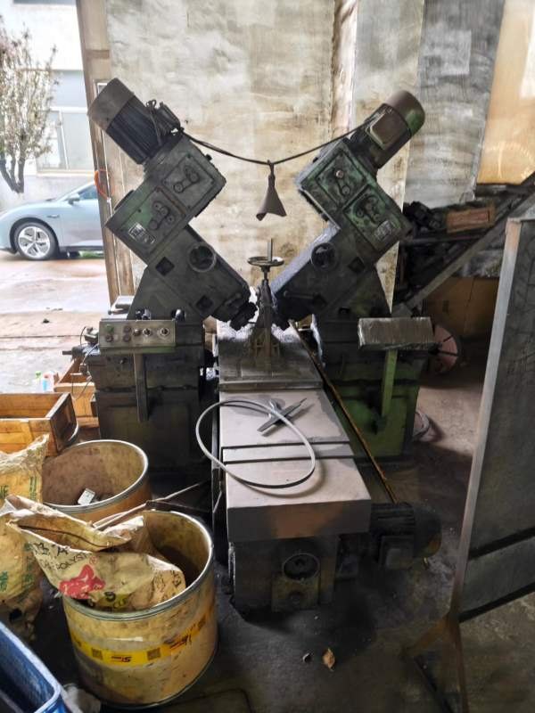 上海齿典400800双面铣两台，价格不高