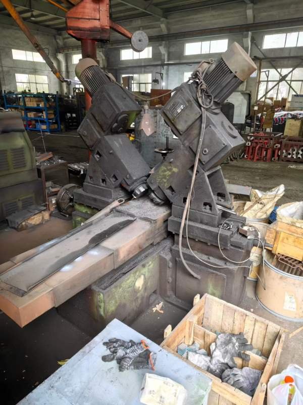 上海齿典400800双面铣两台，价格不高