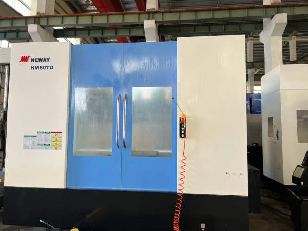 2023年准新安装基本未用纽威HM80TD双工作台卧加，三轴.