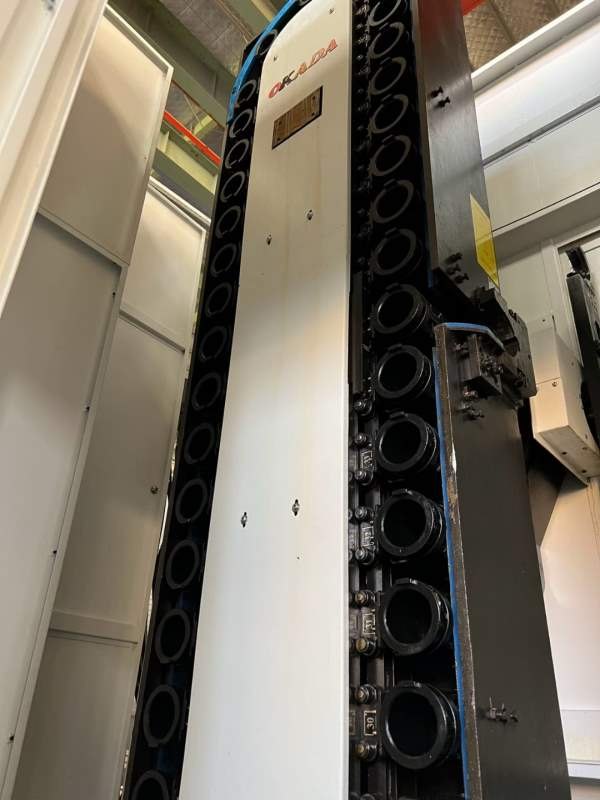 2023年准新安装基本未用纽威HM80TD双工作台卧加，三轴.