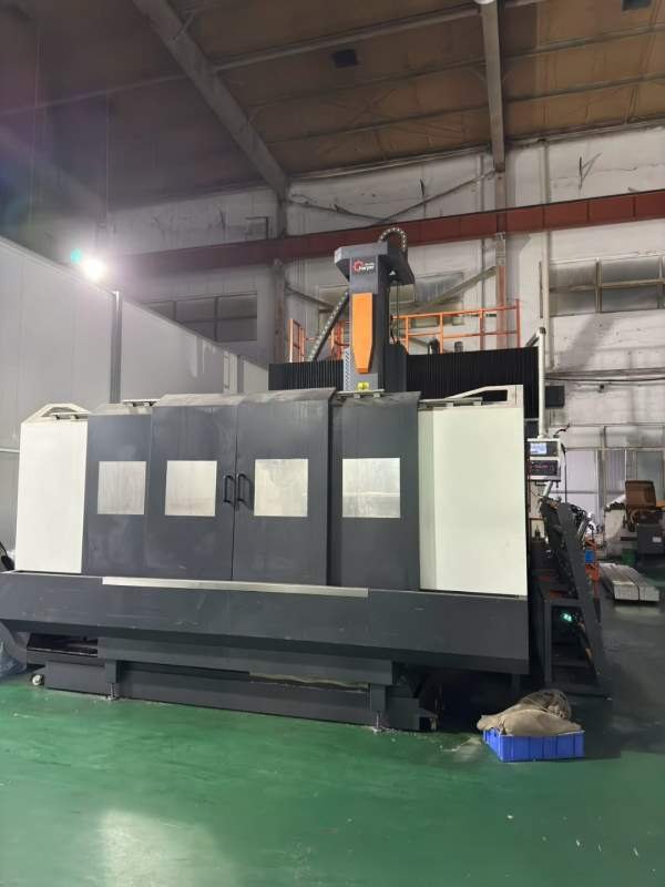 阿奇哈柏4027龙门加工中心发那科MFPLUS系统工作台2.5.