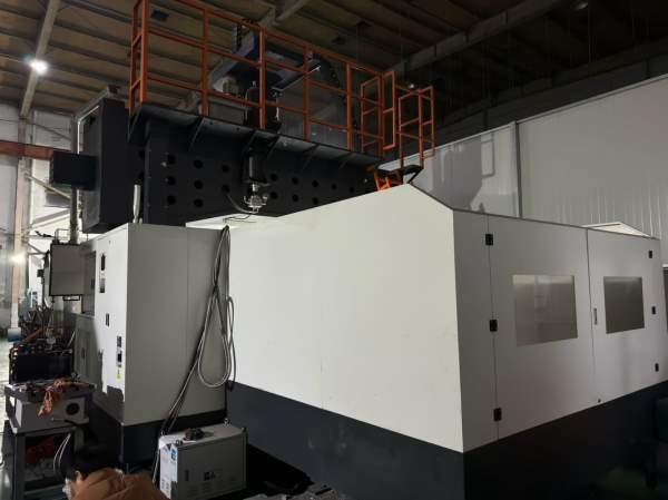 阿奇哈柏4027龙门加工中心发那科MFPLUS系统工作台2.5.