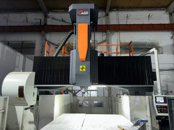 阿奇哈柏4027龙门加工中心发那科MFPLUS系统工作台2.5.