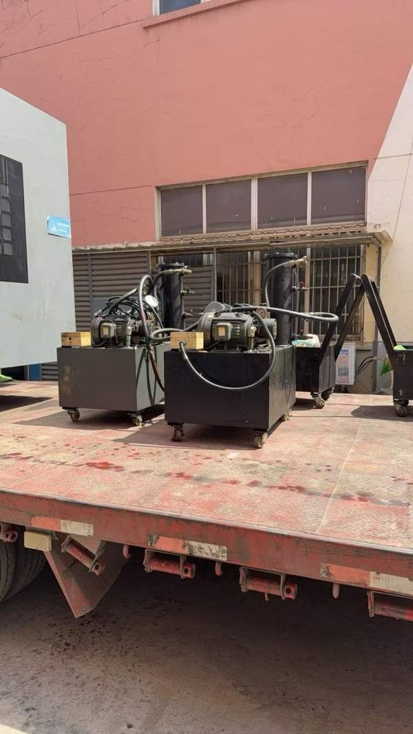 刚买两台乔地1580准新，两线一硬，带中心出水，发拿科.