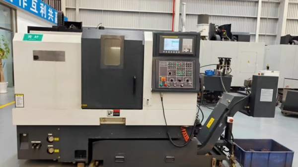 （军工厂非常少用）2017年台湾麗偉T6数控车床，发那科.