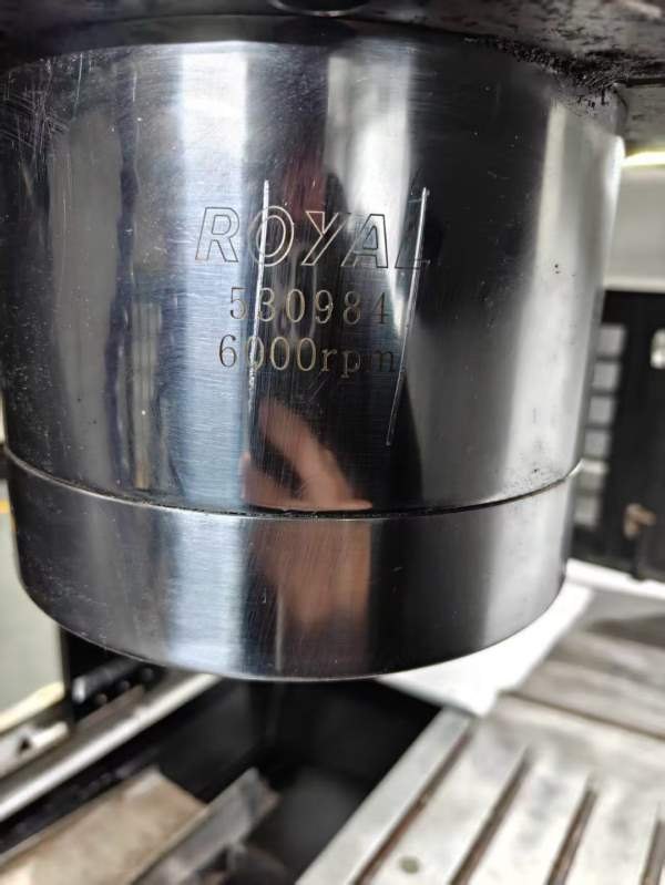 新到一台2023年安装少用良将两线一硬1580重型加工中心.