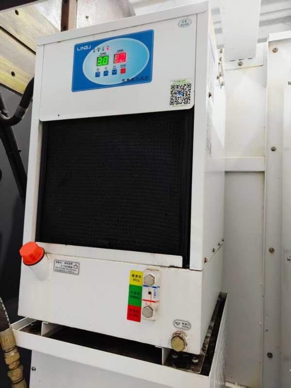 新到一台2023年安装少用良将两线一硬1580重型加工中心.