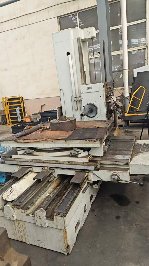 德国镗床，洛阳仓库。