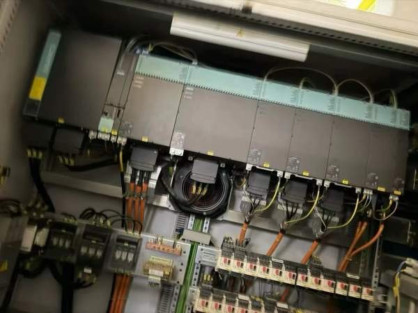 大型道斯镗铣床两台拿下2015年未用 ，全封闭高配150型.