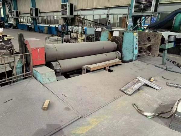 原价70多万购买的，长治三辊卷板机！型号CDW11XNC-，.