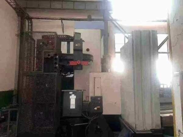 斗山110数控刨台镗床，2011年产，机器非常新，工作台1.