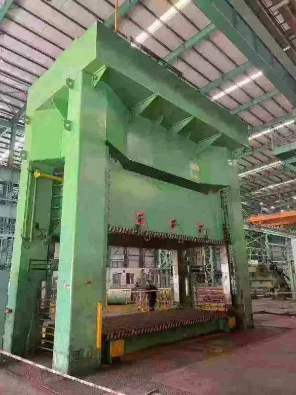 新机安装未用，200吨合模机在位出售，台湾迪斯模具研.