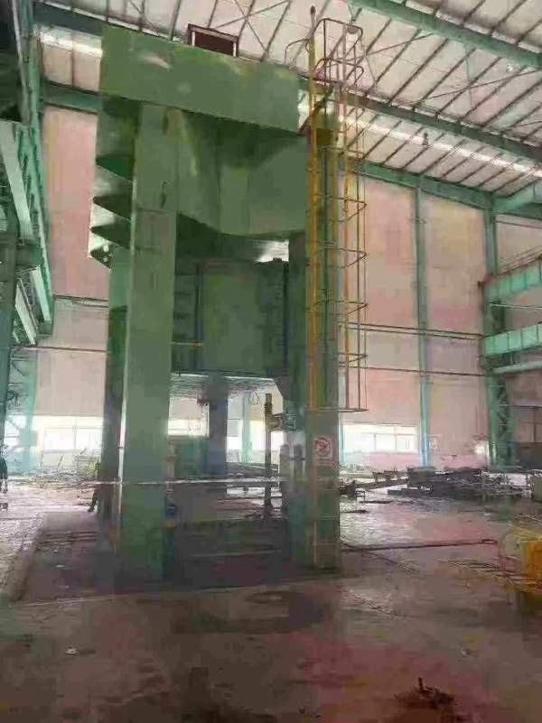 新机安装未用，200吨合模机在位出售，台湾迪斯模具研.