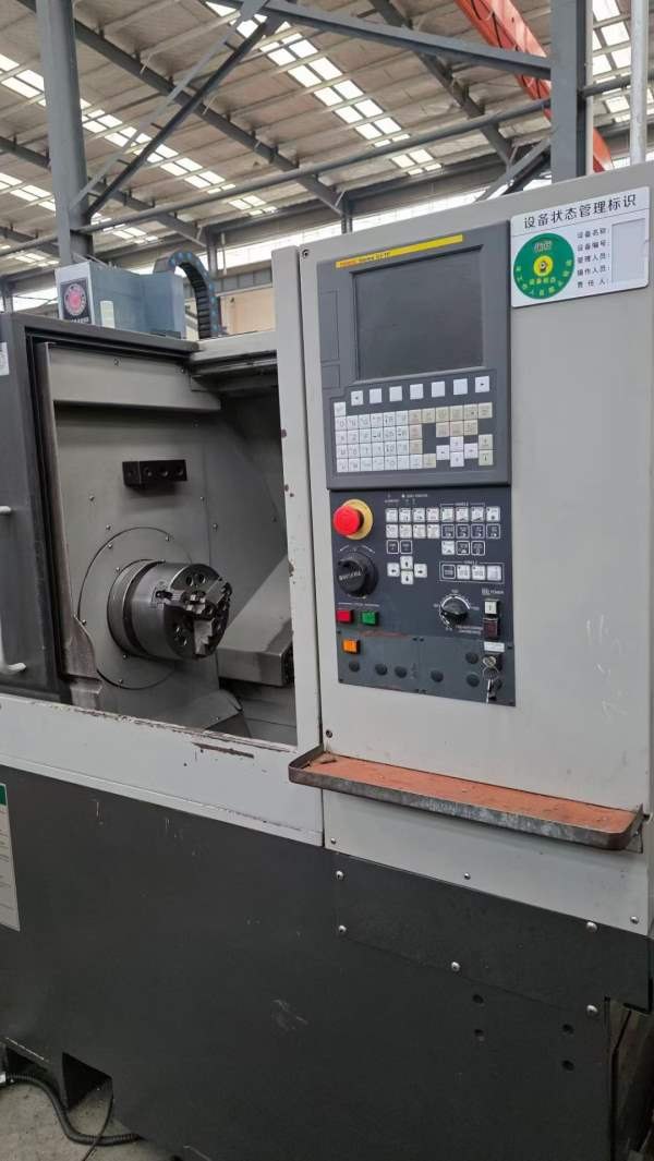 津上M08JII数控车床，2018年12月出厂，8寸卡盘，8工位.