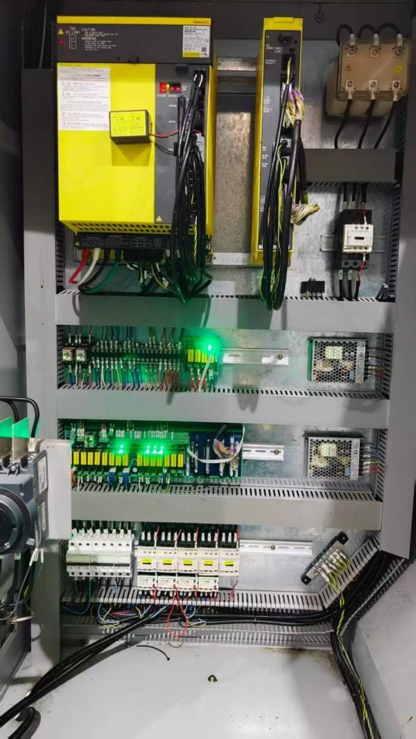 同款两台2023年福建东钢855加工中心（新机28万），发.