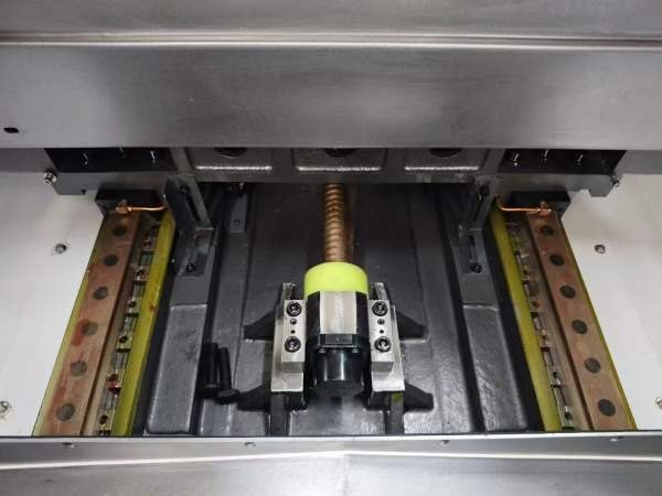 全新带中心出水1166一台，品牌太标（肩扛式）光机，台.