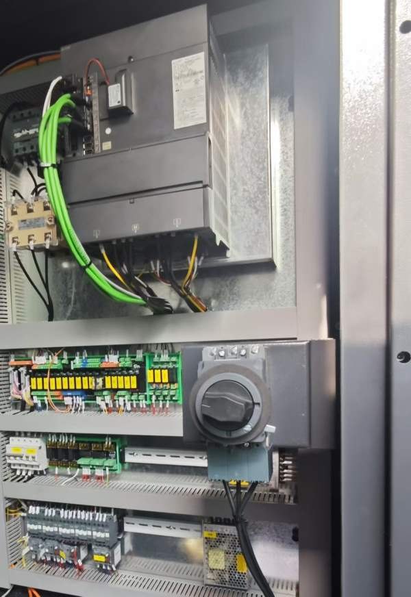 全新带中心出水1166一台，品牌太标（肩扛式）光机，台.