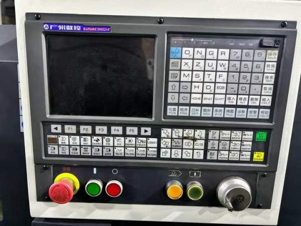 准新机：浙江瑞远520数控车床，加工长度1.5米，广数系.