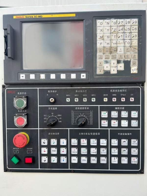 南京华嘉VMC850，法纳克MD系统，BT40主轴，主轴转速80.