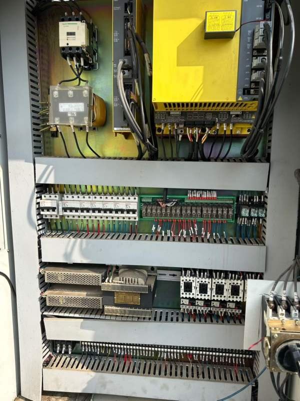 南京华嘉VMC850，法纳克MD系统，BT40主轴，主轴转速80.