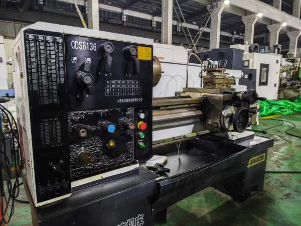 几乎全新的大连CDS6136车床，完全替代新机