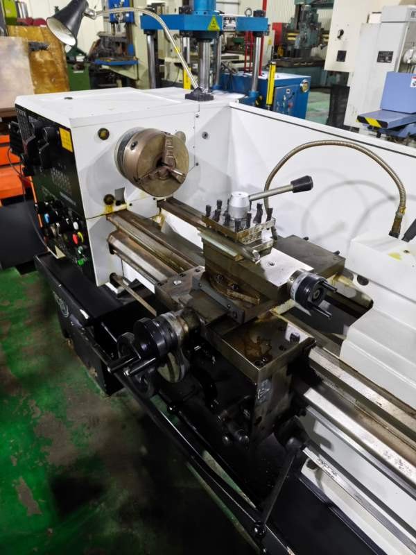 几乎全新的大连CDS6136车床，完全替代新机