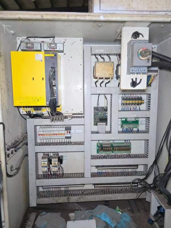 斗山310数控车床，8寸，硬轨，同款5台，导轨雪亮，带.