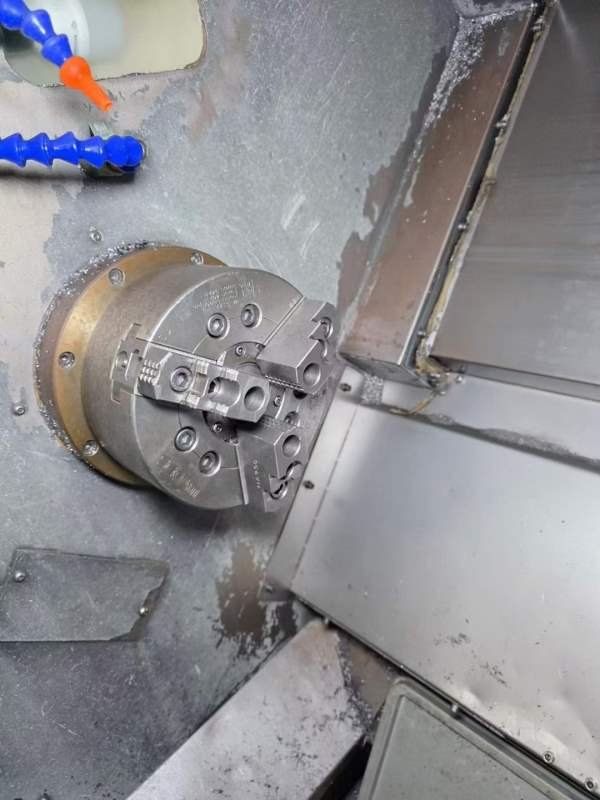 斗山310数控车床，8寸，硬轨，同款5台，导轨雪亮，带.