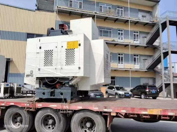 乔峰1370加工中心.50主轴，带龙头排箫机，准新机同款.