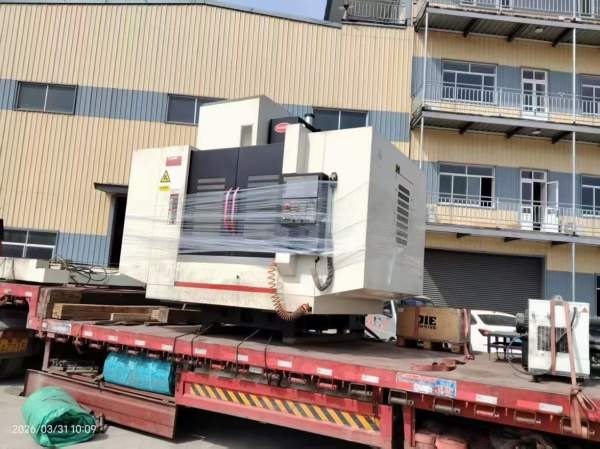 乔峰1370加工中心.50主轴，带龙头排箫机，准新机同款.