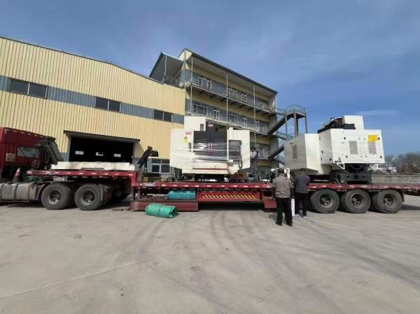 乔峰1370加工中心.50主轴，带龙头排箫机，准新机同款.