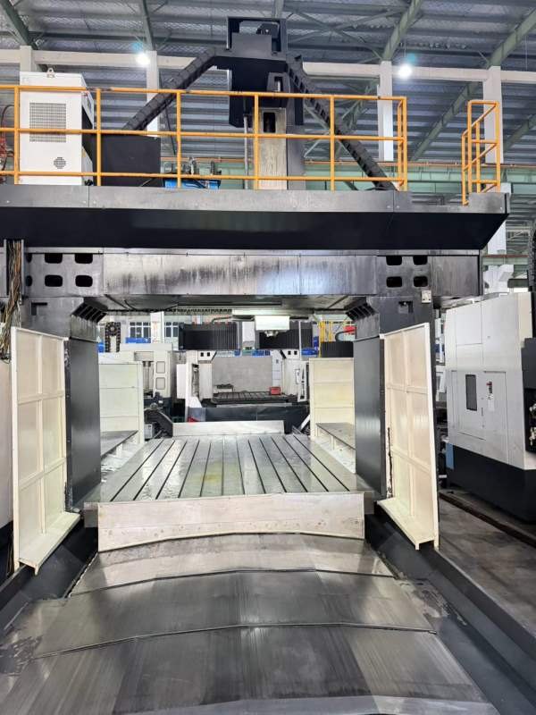 台湾大畏4033数控龙门，工作台2800/4200mm，门宽3250.