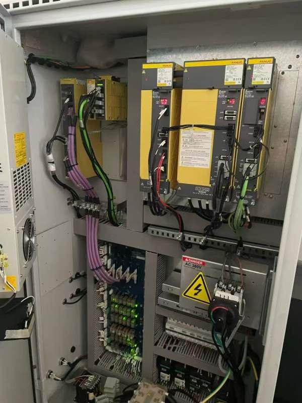 2023年出厂台湾程泰GLS200数控车床同款2台。12工位重.