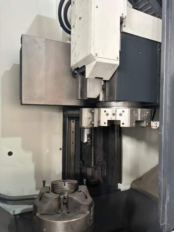 同款四台油机320立车，带Y轴。