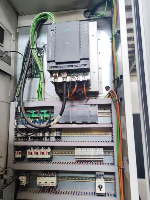 低价出售汉川XK715D数控铣一台、西门子系统，BT50主轴.