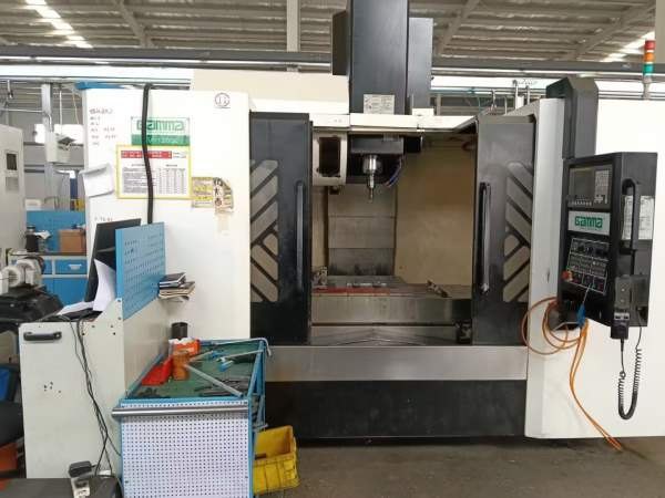 刚刚买下原装精品机况台湾珈玛1200加工中心，三轴线规.