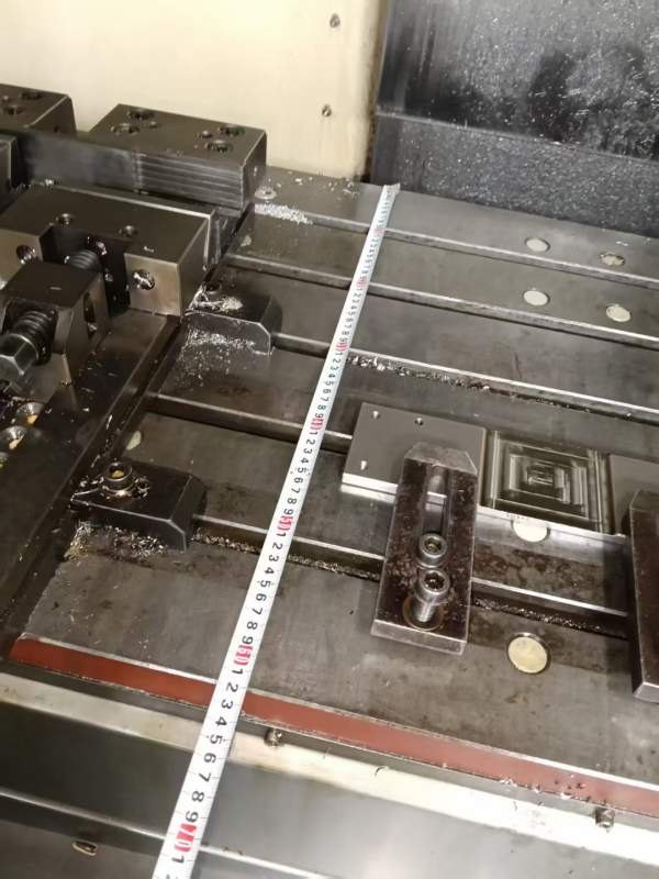 刚刚买下原装精品机况台湾珈玛1200加工中心，三轴线规.