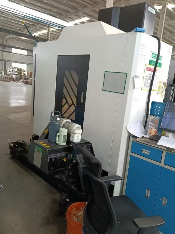 刚刚买下原装精品机况台湾珈玛1200加工中心，三轴线规.