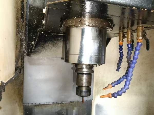 刚刚买下台湾珈玛600加工中心，三轴线规，主轴转速100.