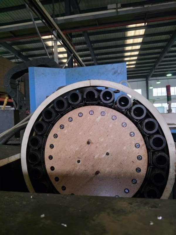 几万块一台需要的联系常州多棱V55，三轴线轨，工作台.