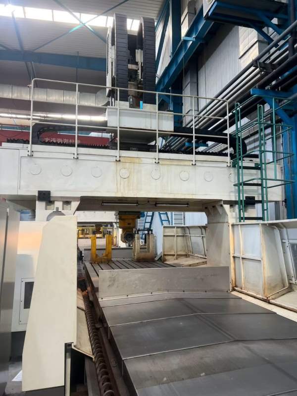 昆明XK2420数控龙门镗铣床，工作台2000/4000mm，门宽2.