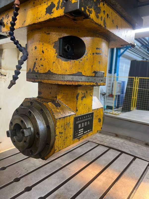 昆明XK2420数控龙门镗铣床，工作台2000/4000mm，门宽2.