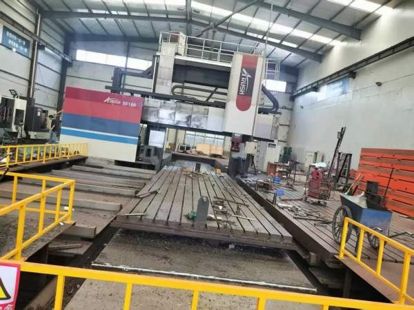工厂闲置：三一重工龙门加工中心工作台310米，龙门过.