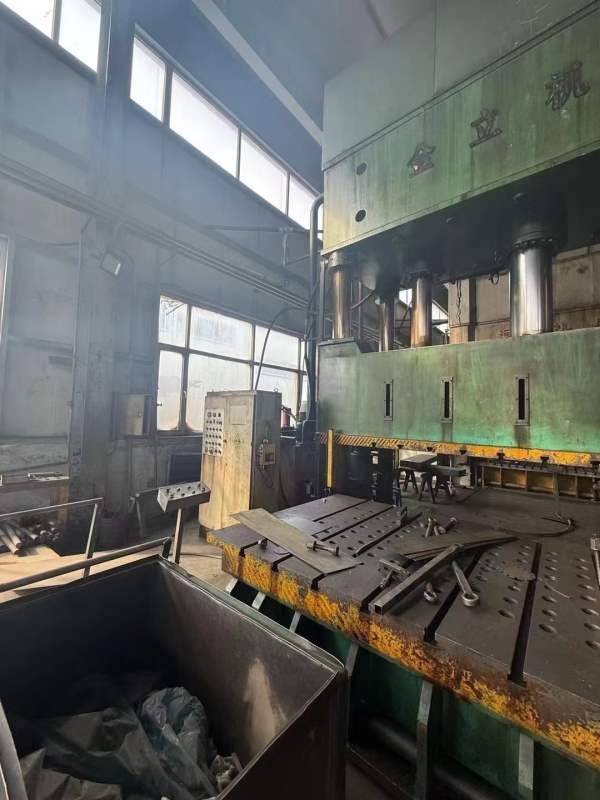 航空发动机主轴数控高精度万能外圆磨，带双端面功能，.