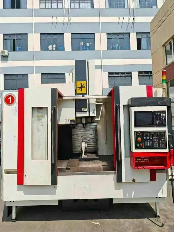 2018年华特855加工中心便宜好用！系统:三菱M80系统主.