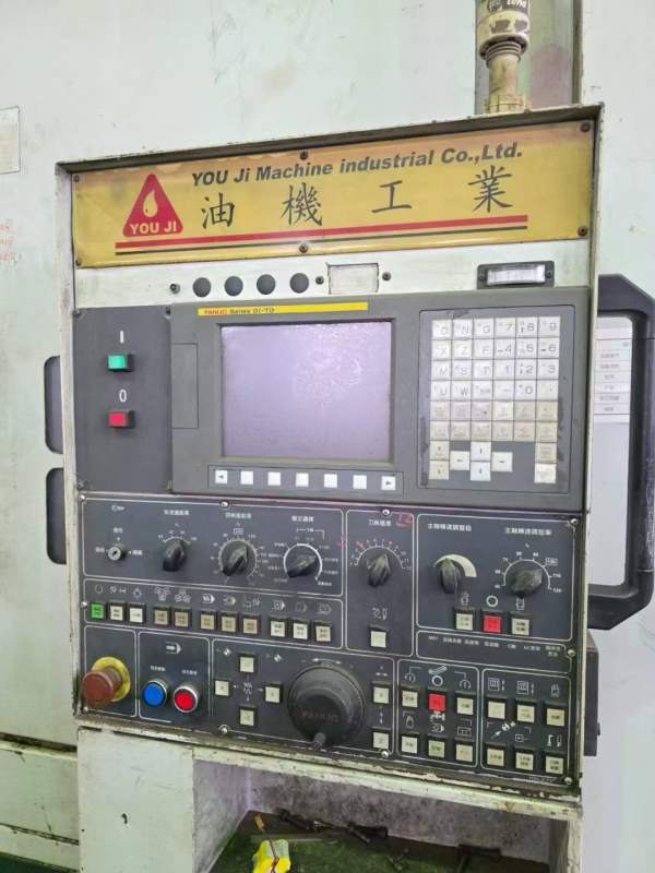 油机320数控立车，配15寸卡盘，发那科系统