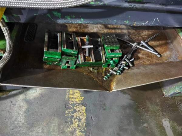 新到宝鸡CS61402米车床，带中心架，只需12800元